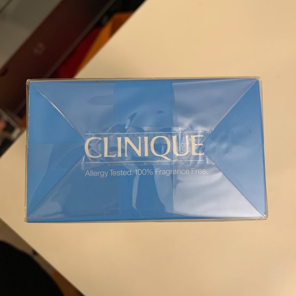 Clinique ID Moisturizing Lotion + - Picture 3 of 4